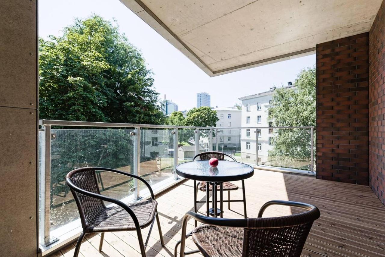 Central Apartments, Quiet With Free Parking And Ac. Tallin Exterior foto