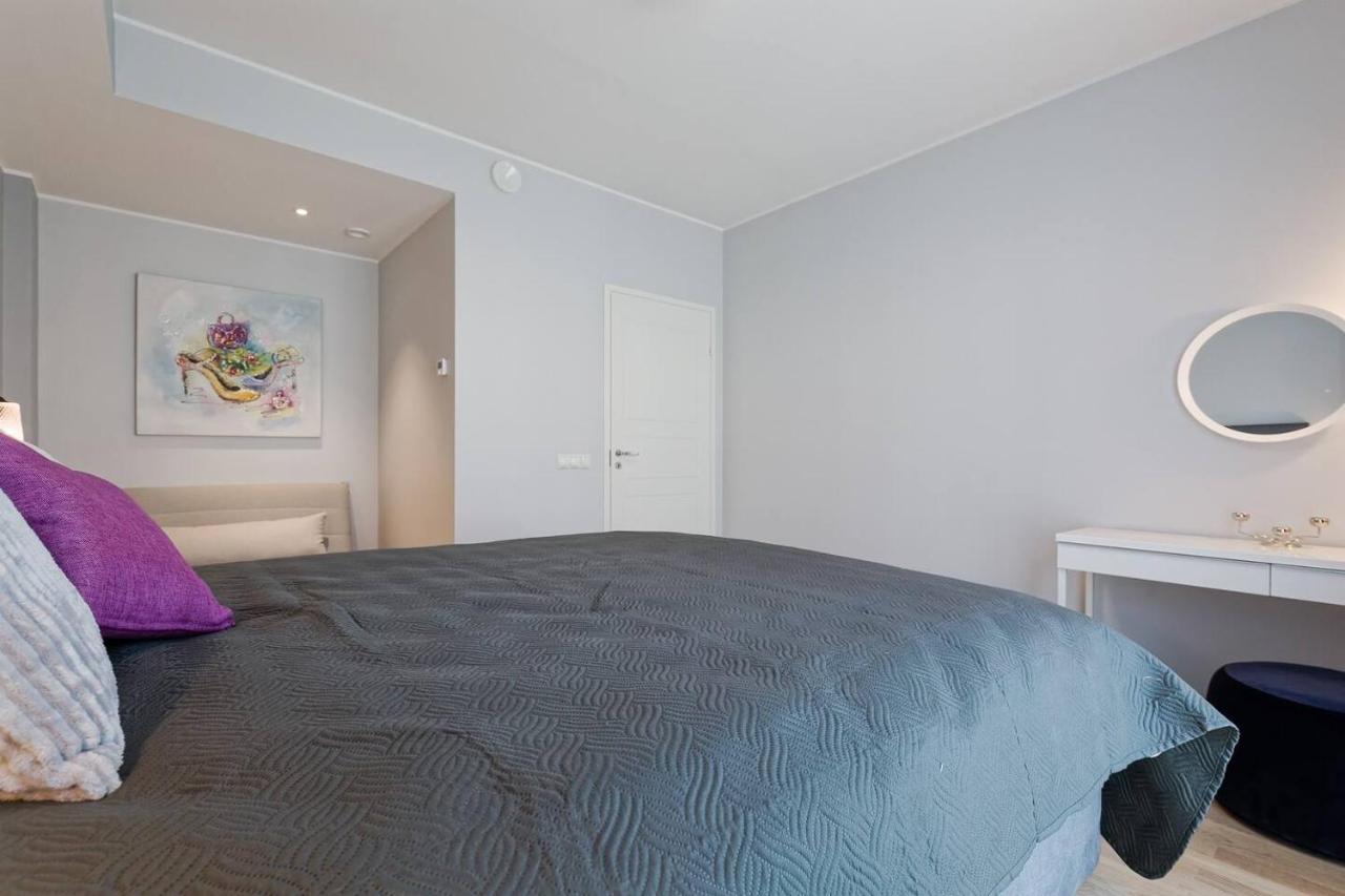 Central Apartments, Quiet With Free Parking And Ac. Tallin Exterior foto