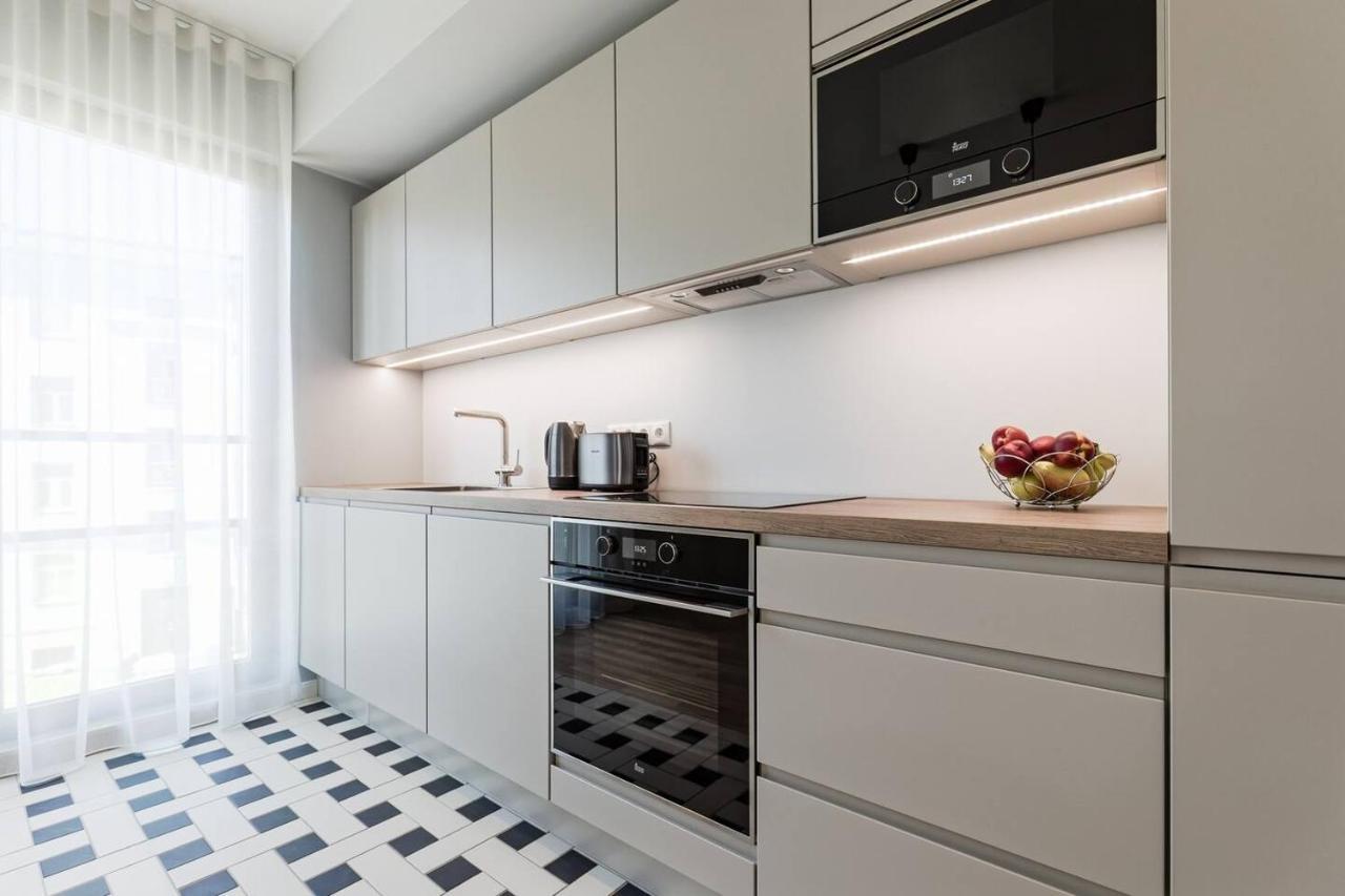 Central Apartments, Quiet With Free Parking And Ac. Tallin Exterior foto