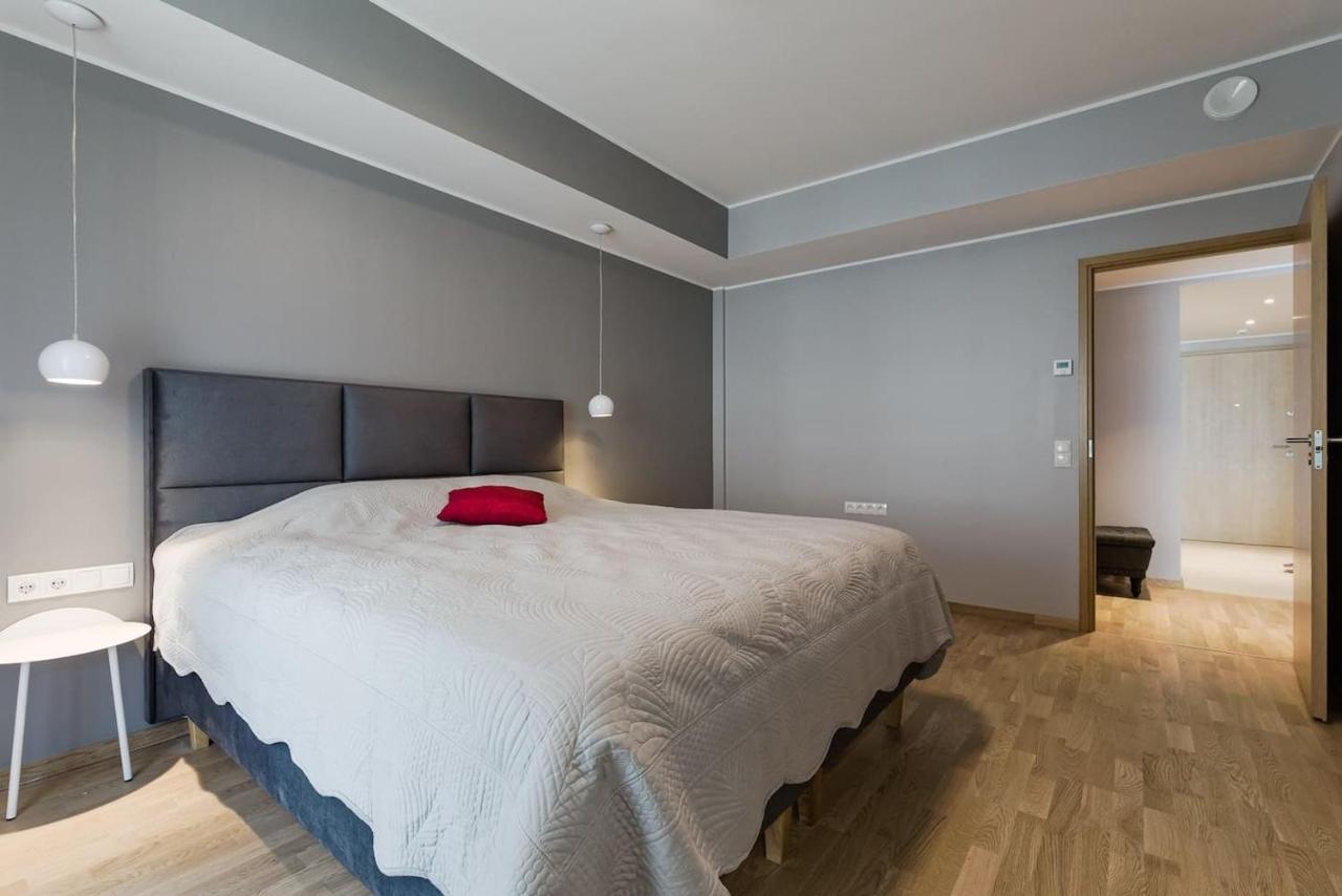 Central Apartments, Quiet With Free Parking And Ac. Tallin Exterior foto