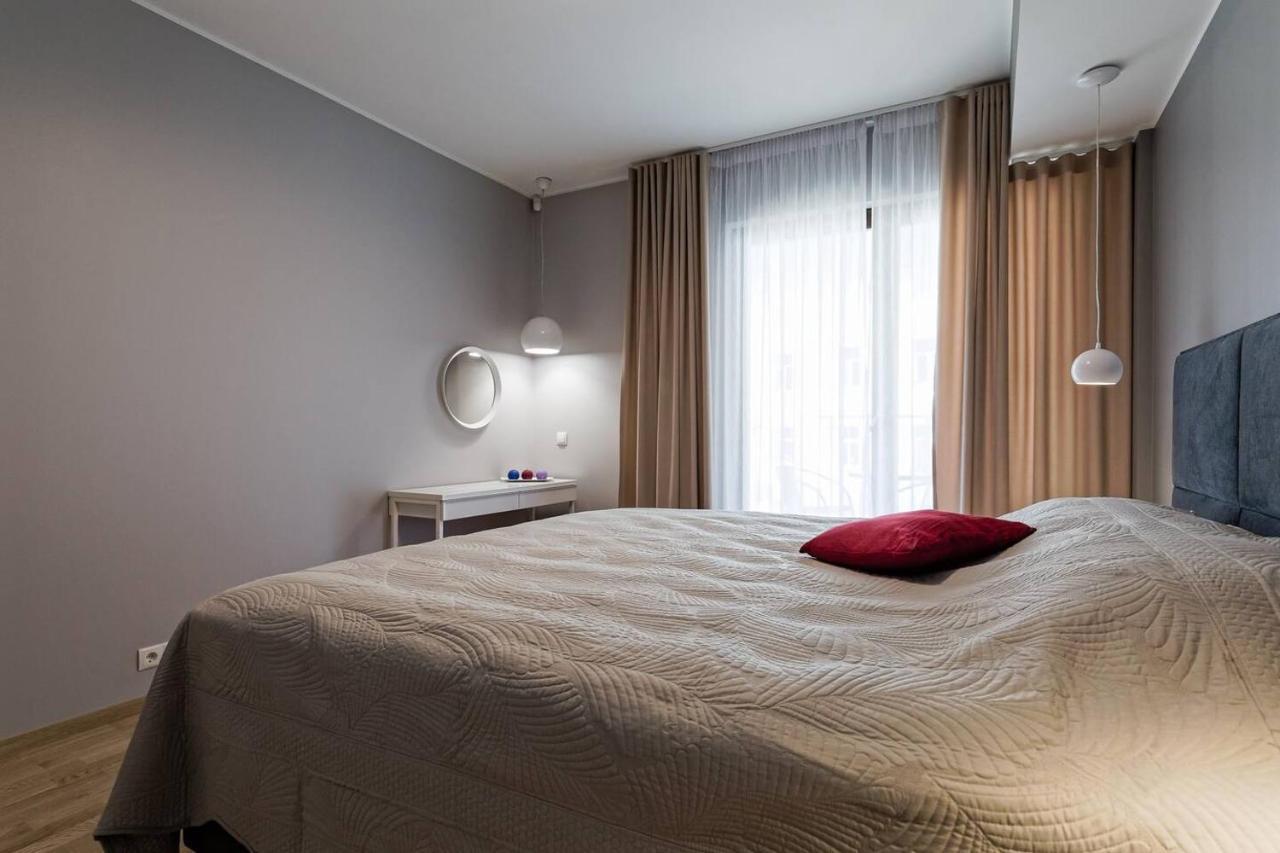 Central Apartments, Quiet With Free Parking And Ac. Tallin Exterior foto