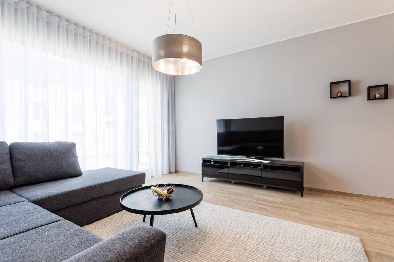 Central Apartments, Quiet With Free Parking And Ac. Tallin Exterior foto