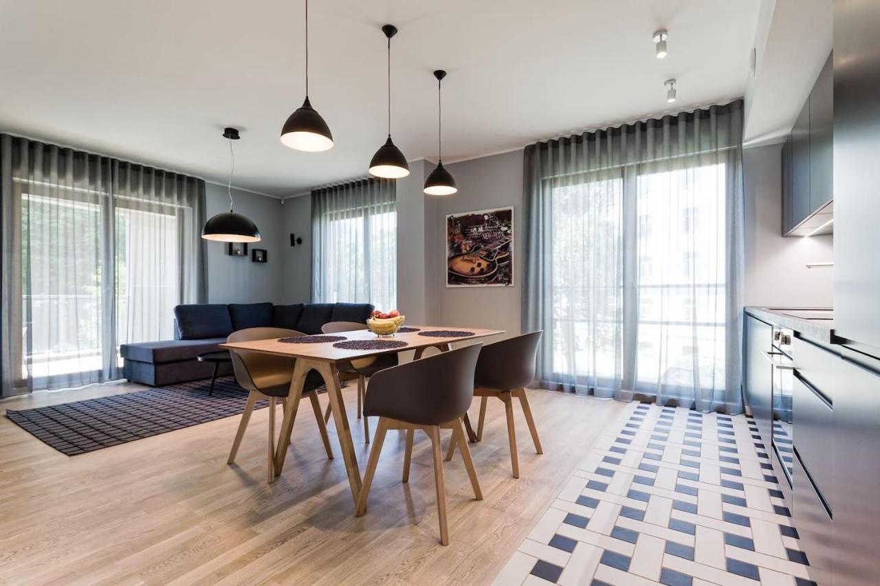 Central Apartments, Quiet With Free Parking And Ac. Tallin Exterior foto