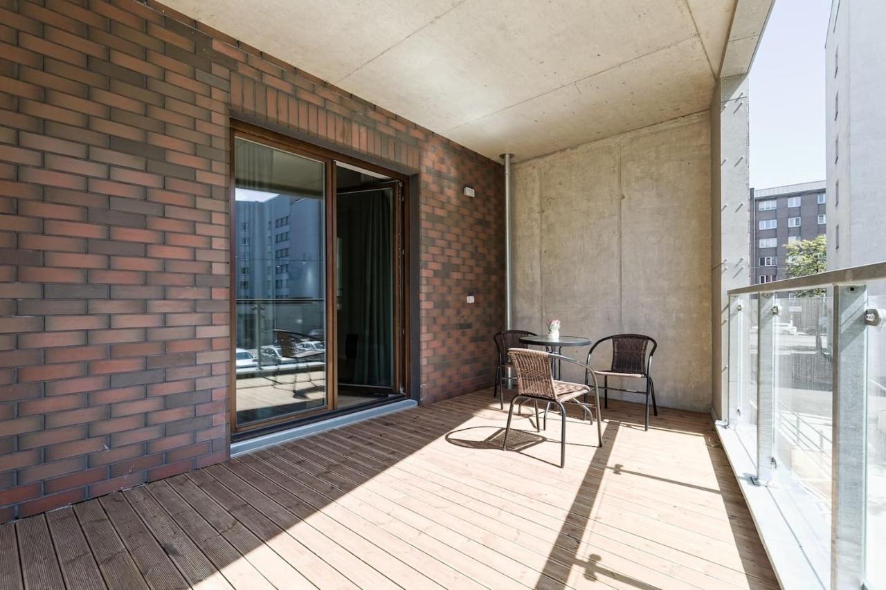 Central Apartments, Quiet With Free Parking And Ac. Tallin Exterior foto