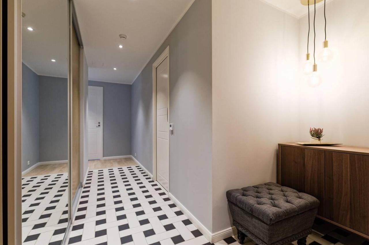 Central Apartments, Quiet With Free Parking And Ac. Tallin Exterior foto